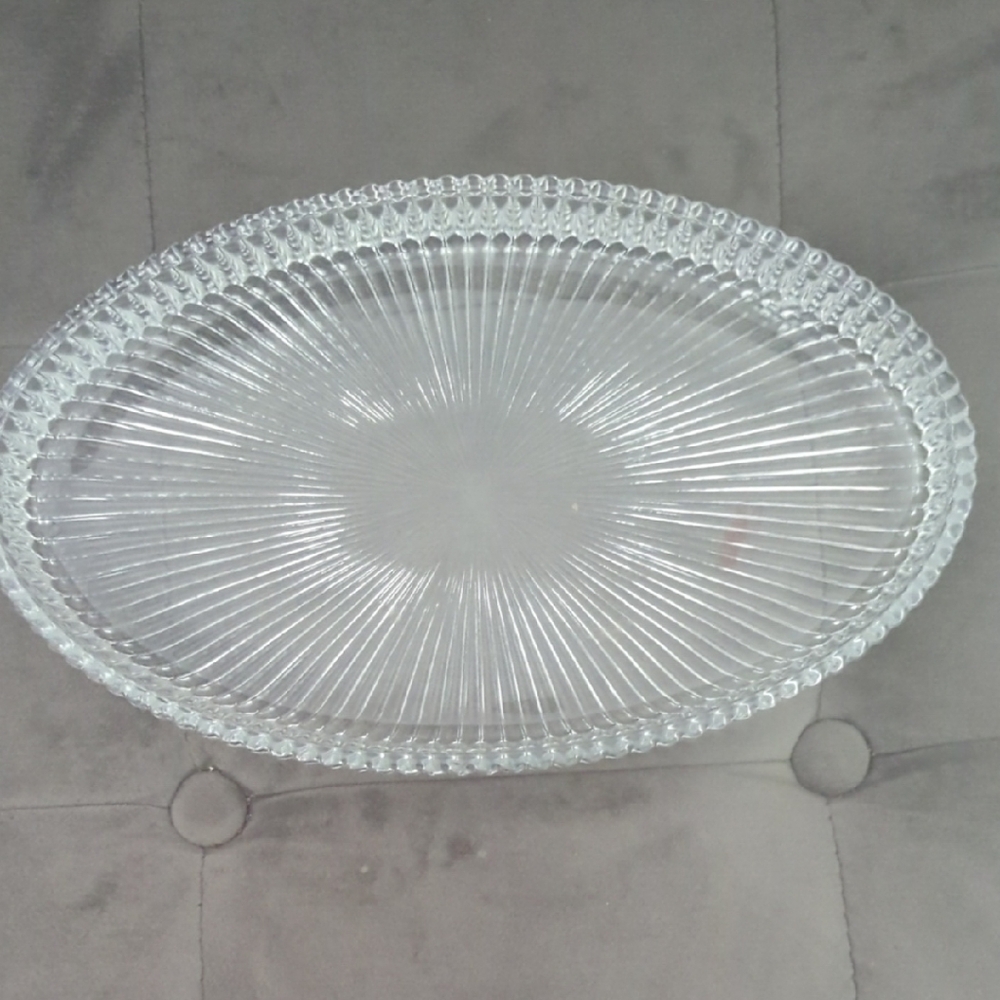 Elegant Clear Glass Oval Platter